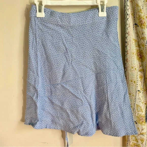 Brandy Melville Genevieve skirt - Picture 5 of 6